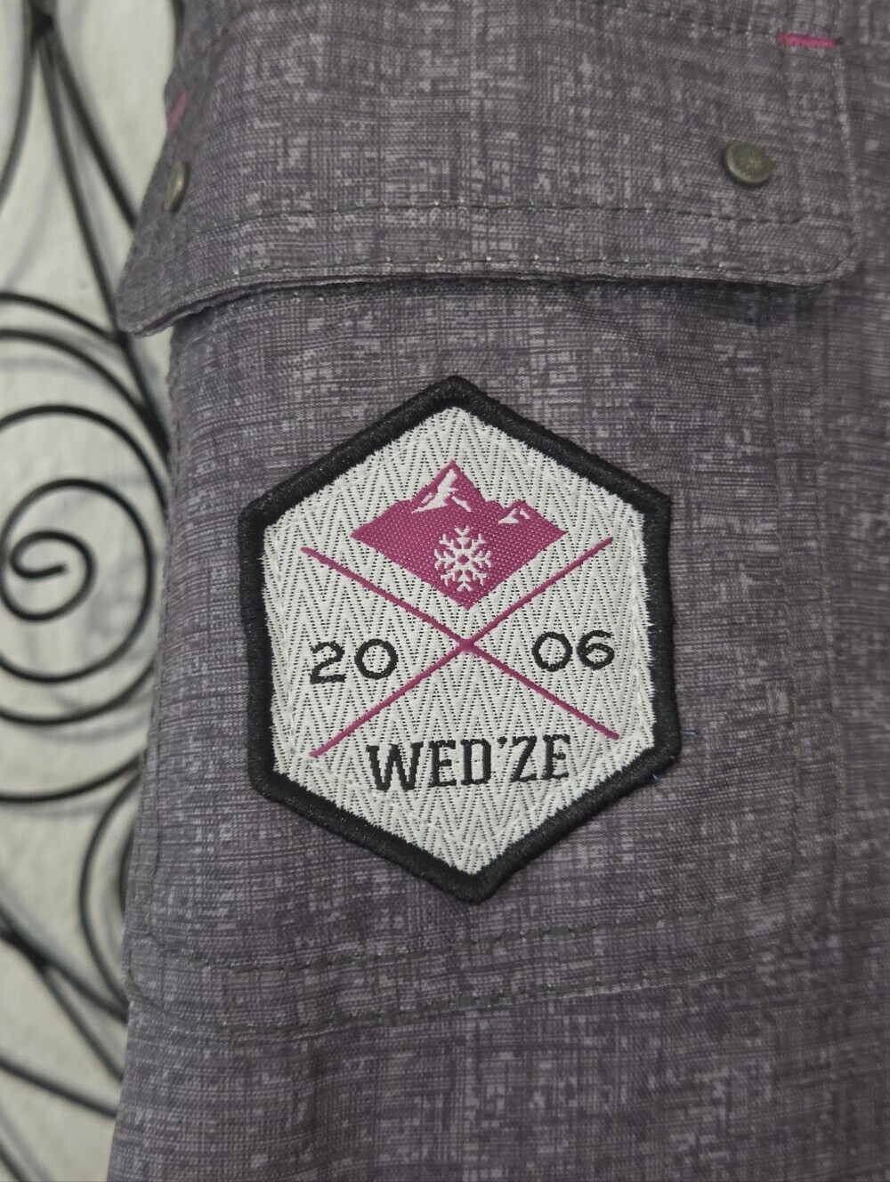 Wed’ze Midslide Women’s Ski Snowboard Jacket Gray Pink EU 40 US Small - Picture 15 of 15